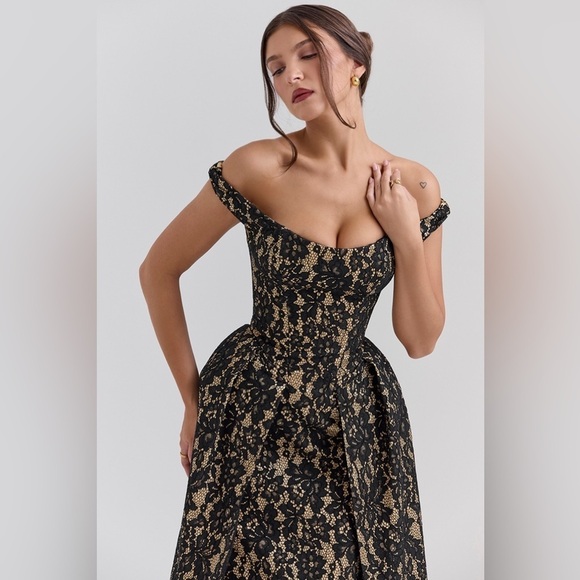 House of CB Black Lace-Overlay Off-Shoulder Midi Dress - Picture 7 of 16